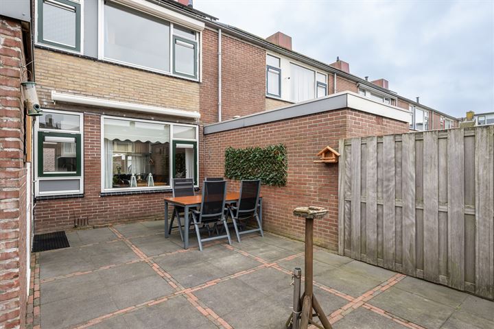 Bekijk foto 32 van Bernhardstraat 48