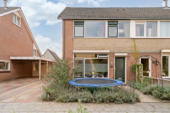 View photo 43 of Van Tydencampstraat 17