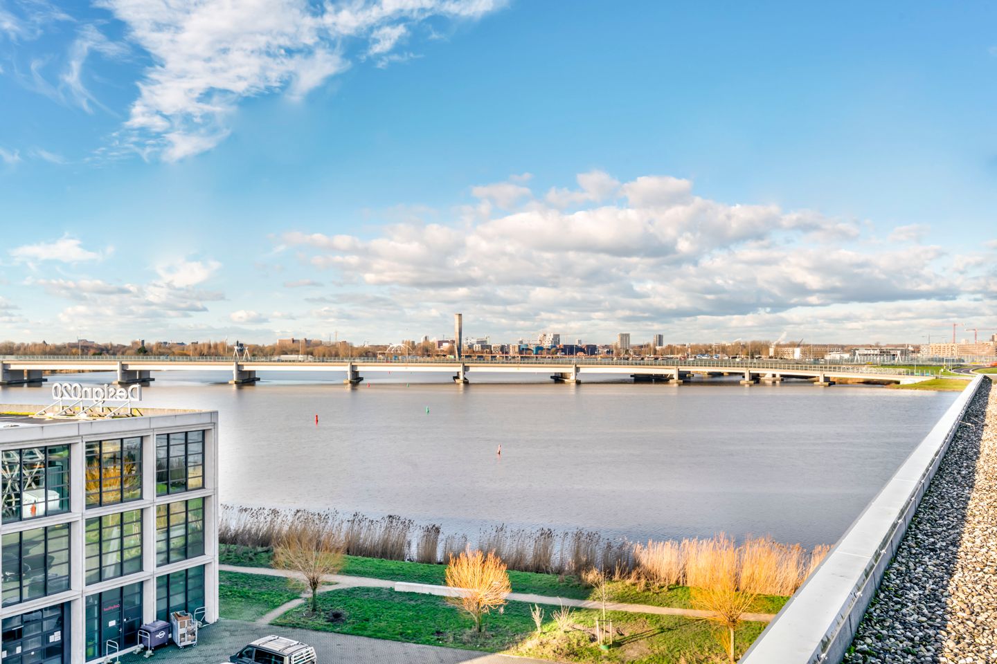 View photo 2 of Pedro de Medinalaan 83