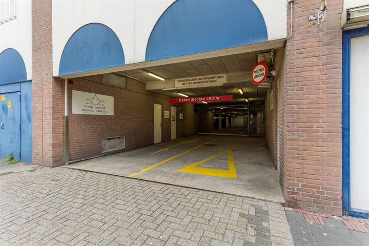 Bekijk foto 45 van Gevers Deynootplein 151