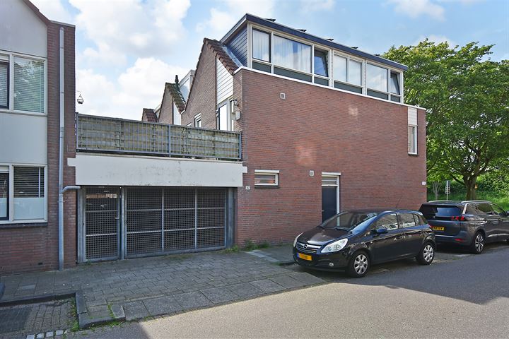 View photo 48 of Claude Debussystraat 19