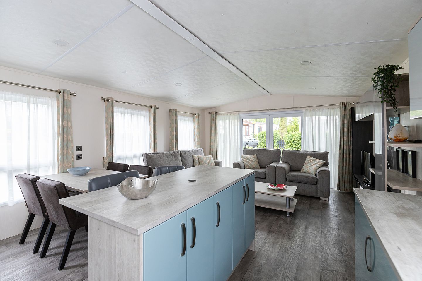 Photo 5 of Rijksstraatweg 186-475