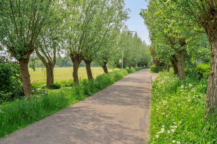 Bekijk foto 68 van Oostveenseweg 2-B