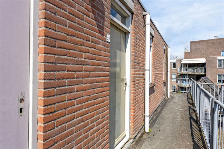 Bekijk foto 3 van Brouwerstraat 38