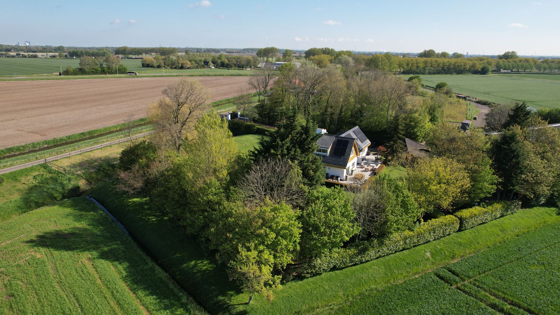 Foto 69 van Nieuw Rockanjesedijk 1-A