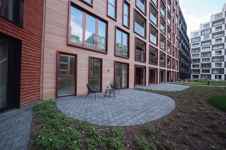 View photo 1 of Mies van der Rohestraat 67