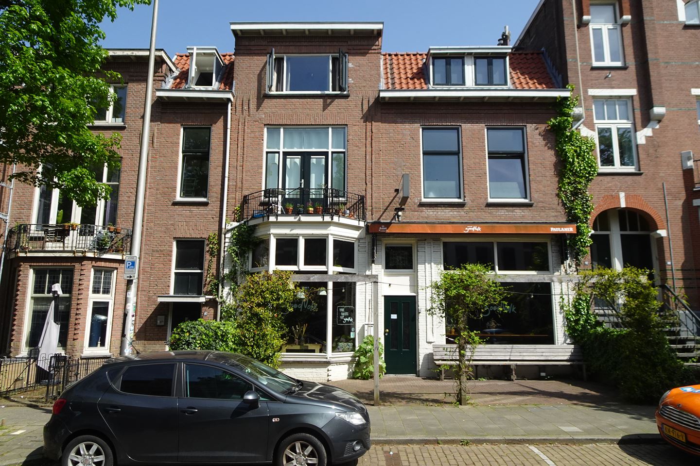 Bekijk foto 2 van Burghardt van den Berghstraat 146