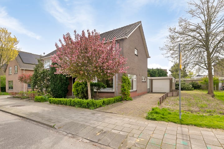 Bekijk foto 3 van Bickerstraat 68