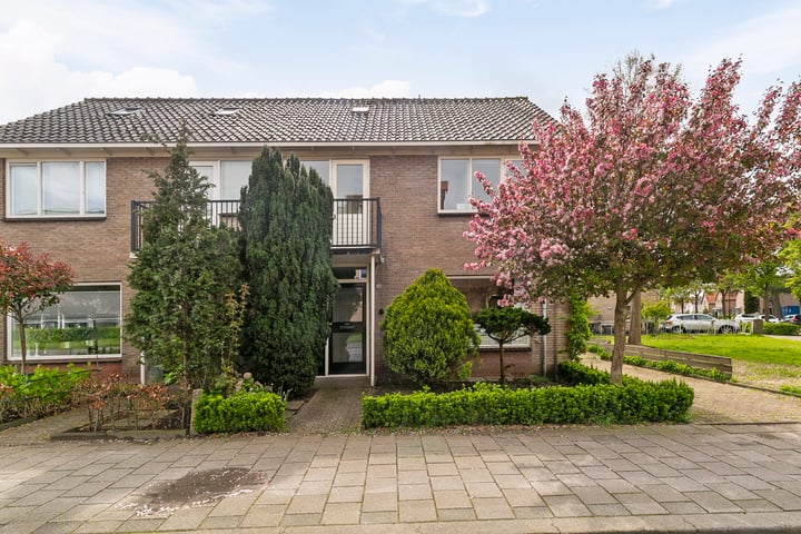 Bekijk foto 1 van Bickerstraat 68