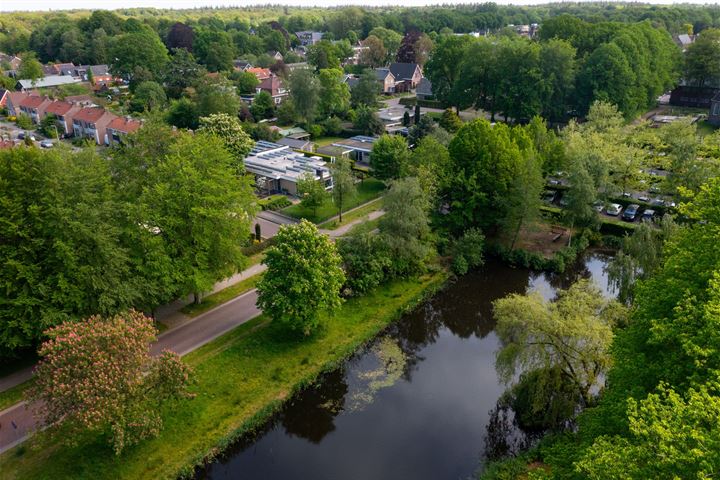 Bekijk foto 47 van Van Lyndenlaan 12