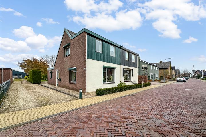 View photo 10 of Meentsestraat 44