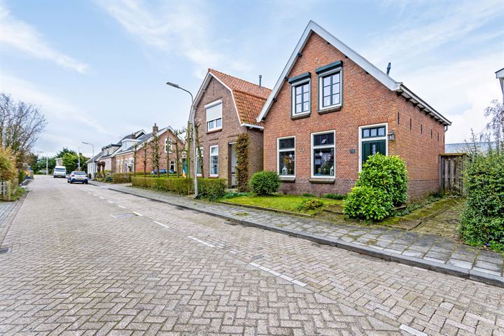 Bekijk foto 35 van Spoorstraat 10