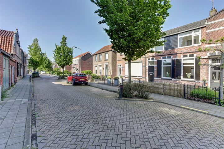 View photo 10 of Molenstraat 29