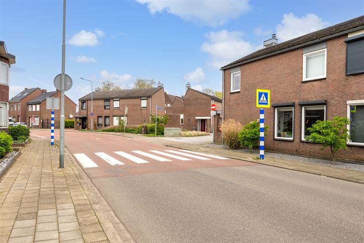 View photo 21 of Dieterderweg 64