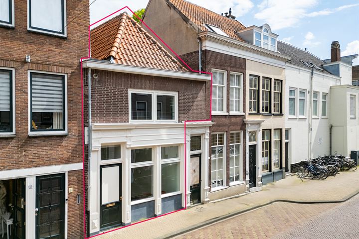 Bekijk foto 1 van Haarstraat 6