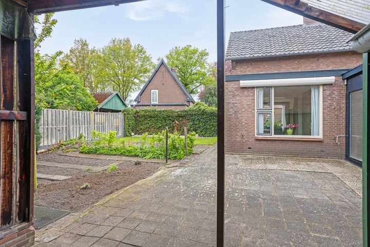 Bekijk foto 36 van Ribesstraat 2