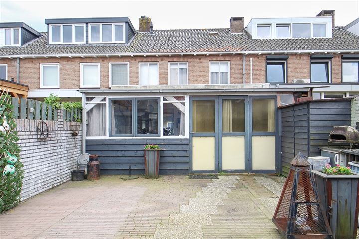 View photo 27 of Adriaan Poortersstraat 48