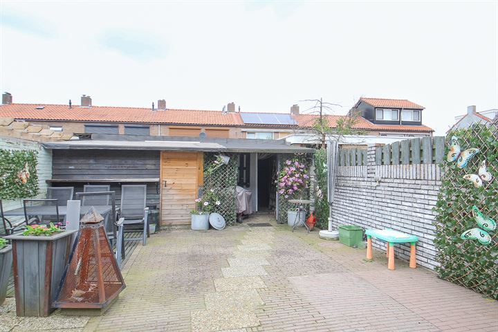 View photo 29 of Adriaan Poortersstraat 48