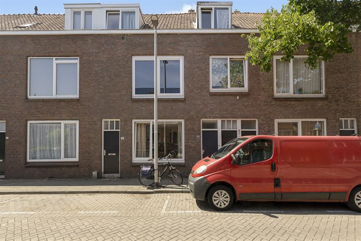 Bekijk foto 2 van Ranonkelstraat 37-D