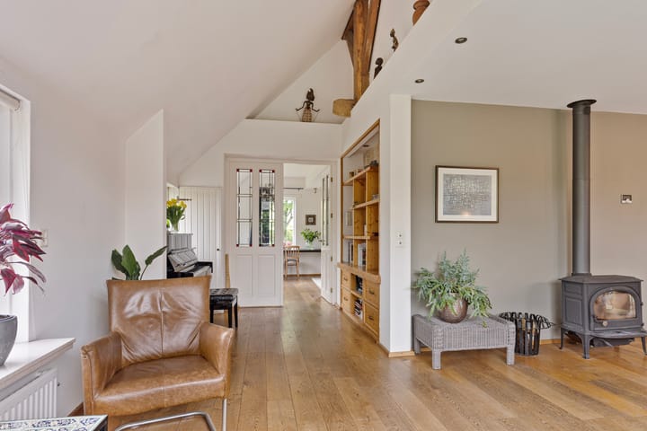 Foto 11 van Liezenweg 2