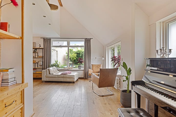 Foto 12 van Liezenweg 2