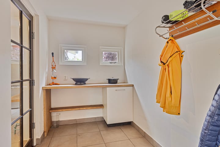 Foto 15 van Liezenweg 2