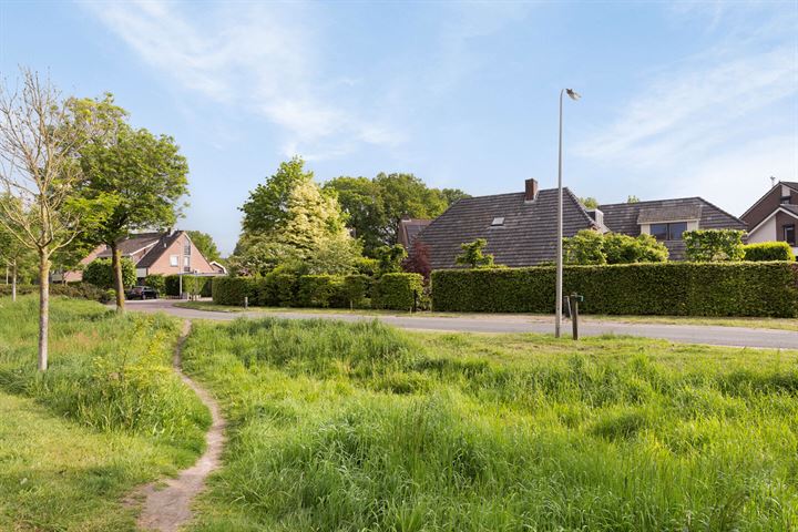 Bekijk foto 38 van Liezenweg 2