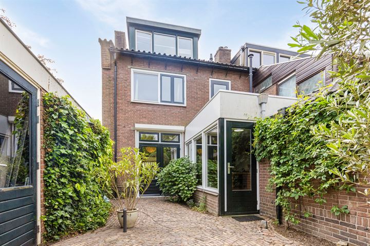 Bekijk foto 43 van Reinaldstraat 8