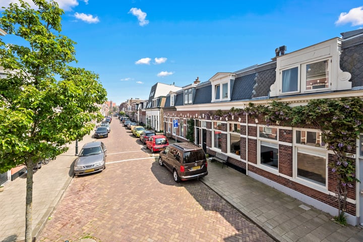 Bekijk foto 2 van Katwijkstraat 25