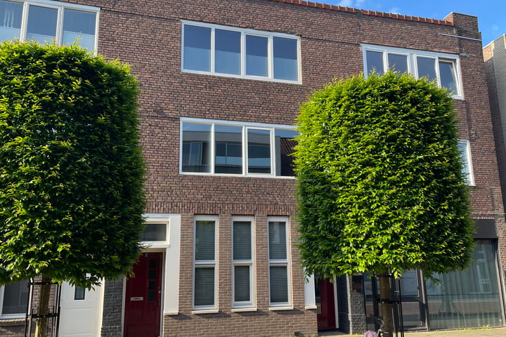 Bekijk foto 1 van van Echtenstraat 12-A