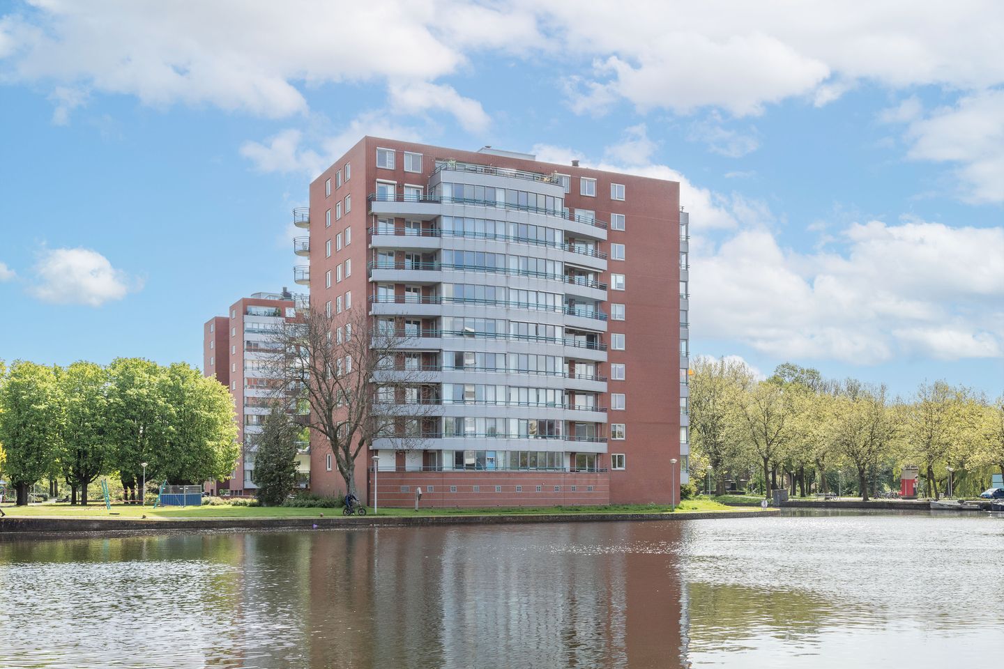 Foto 1 van Cornelis van Rijplantsoen 85