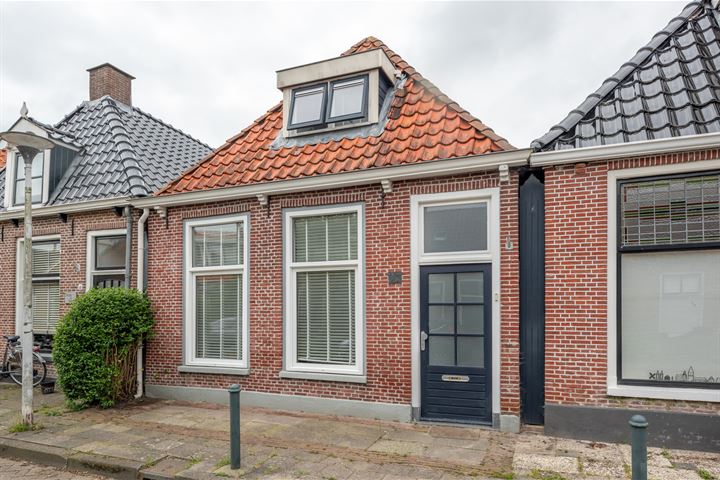 Bekijk foto 1 van Van der Bildtstraat 12