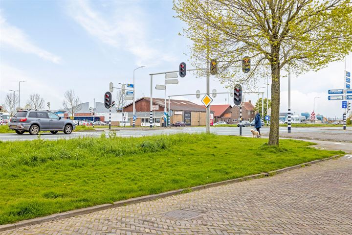 Bekijk foto 40 van Parallelweg 23