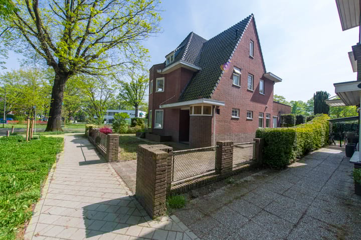 Foto 2 van Burgemeester Rauppstraat 6