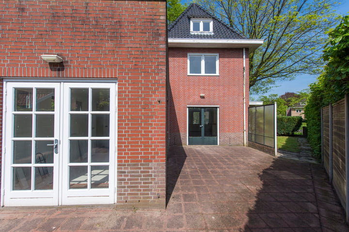 View photo 36 of Burgemeester Rauppstraat 6