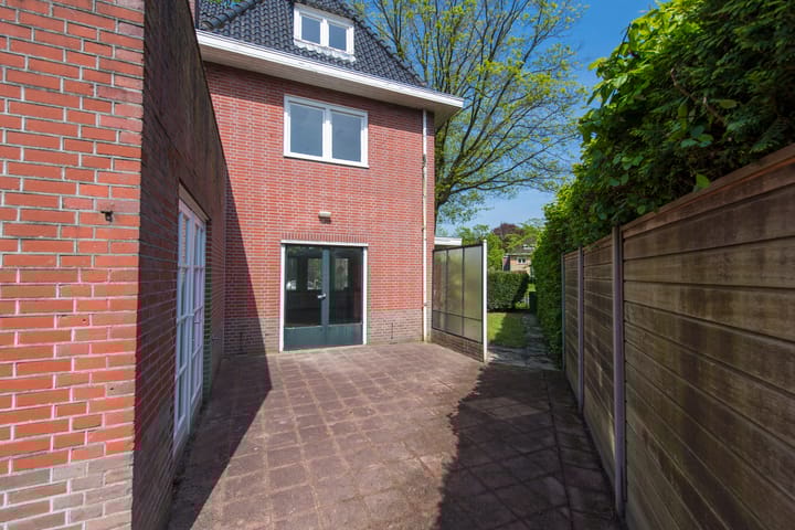 Foto 37 van Burgemeester Rauppstraat 6