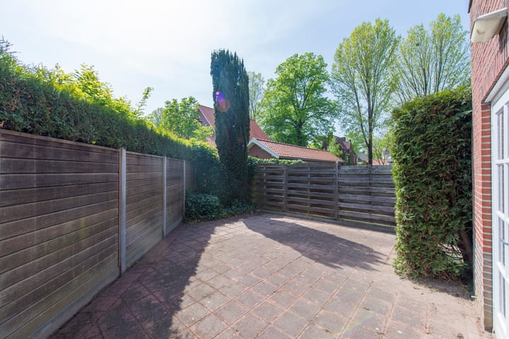 Foto 38 van Burgemeester Rauppstraat 6