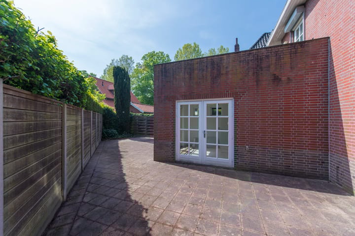 Foto 40 van Burgemeester Rauppstraat 6