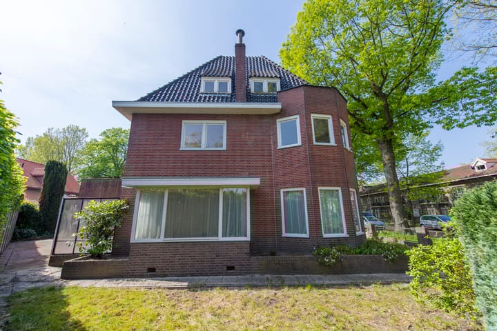 Foto 42 van Burgemeester Rauppstraat 6