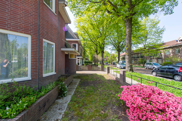 Foto 44 van Burgemeester Rauppstraat 6