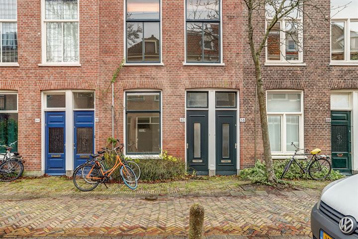 Bekijk foto 2 van Warmoezierstraat 40