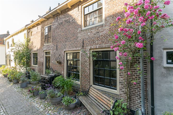 View photo 8 of Westerwalstraat 39