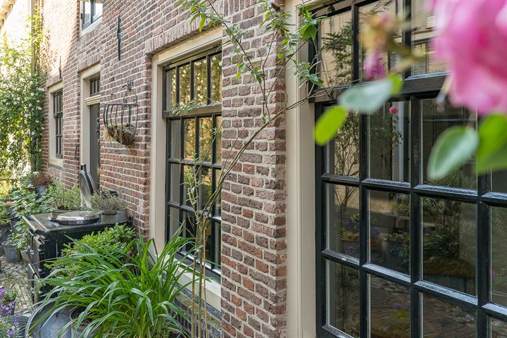 View photo 9 of Westerwalstraat 39