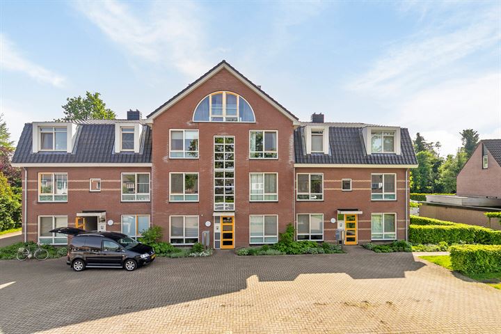 View photo 2 of Van Wijnbergenlaan 12-B