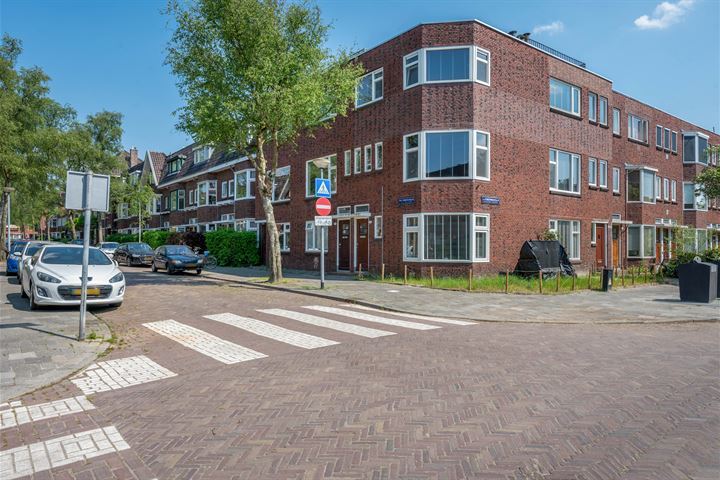 Bekijk foto 2 van Van Panhuysstraat 28-A