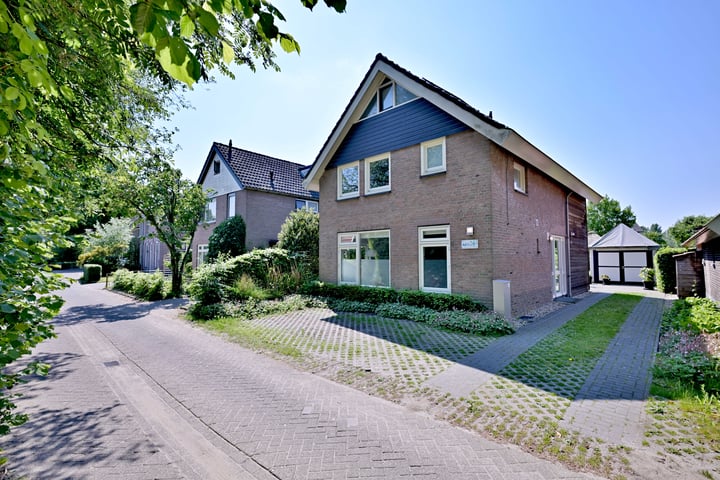 View photo 41 of Heukelenseweg 4