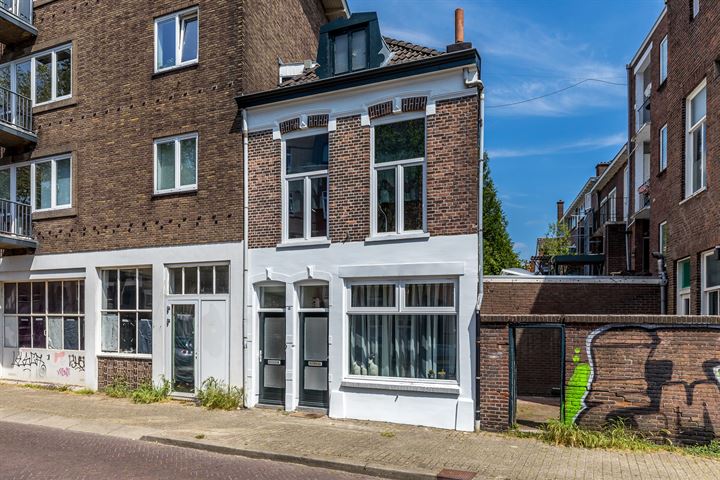 View photo of Rietgrachtstraat 13