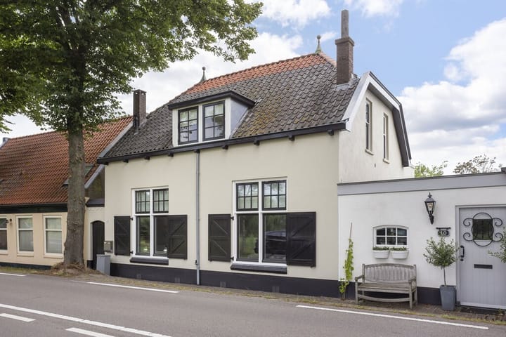 Foto 1 van Straatweg 12