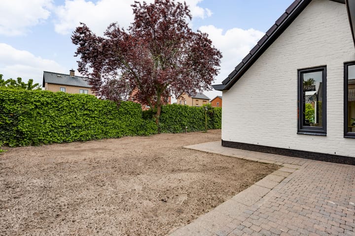 Foto 44 van Veldstraat 12