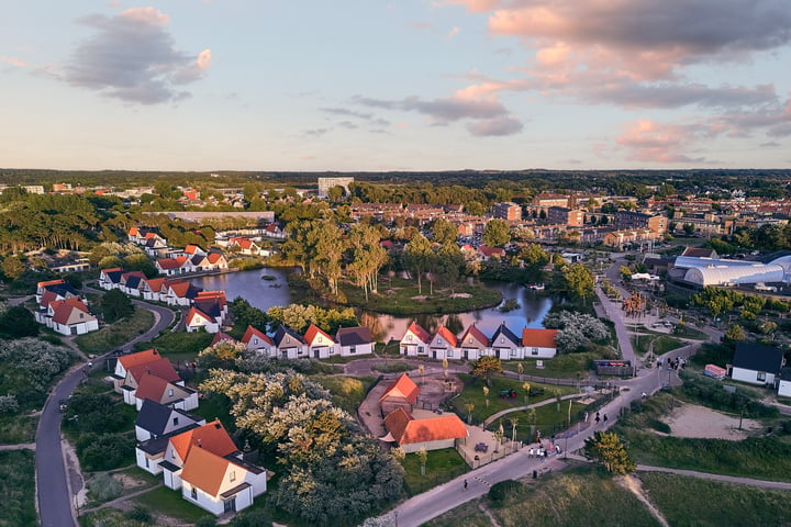 Bekijk foto 1 van Vondellaan 60-A11